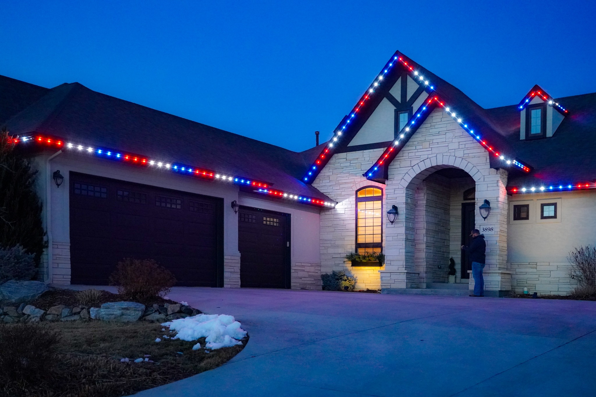 Night Lights Unlimited Facebook ad: Transform Your Home With Permanent Lighting