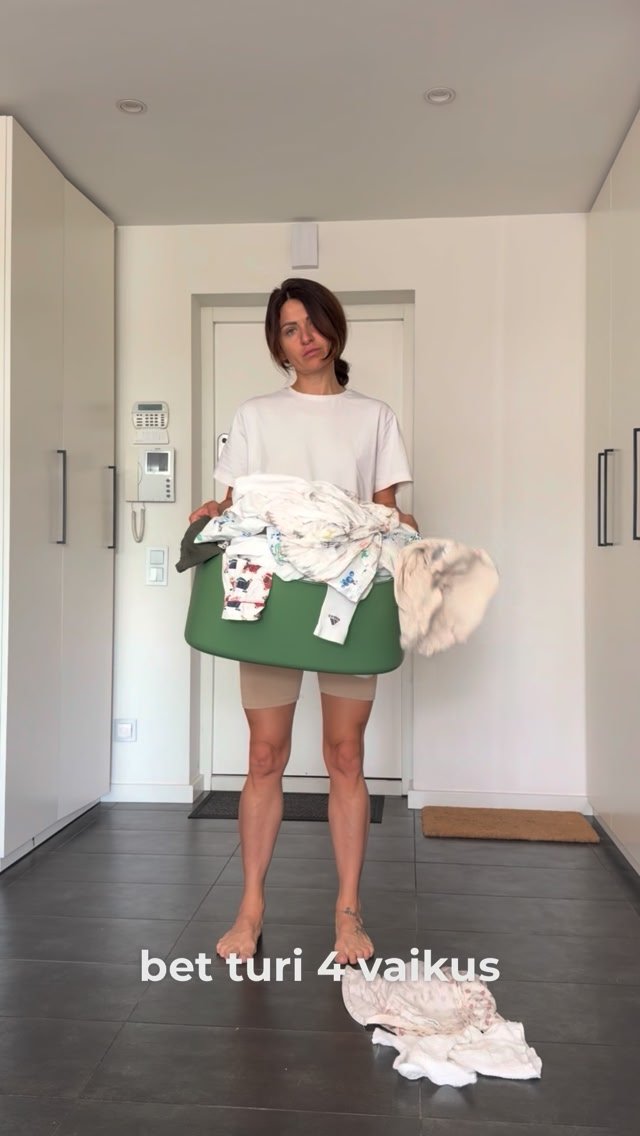 Pampers Baltics Facebook ad: Kai instagraminis gyvenimas smagus, bet realybė smagesnė…