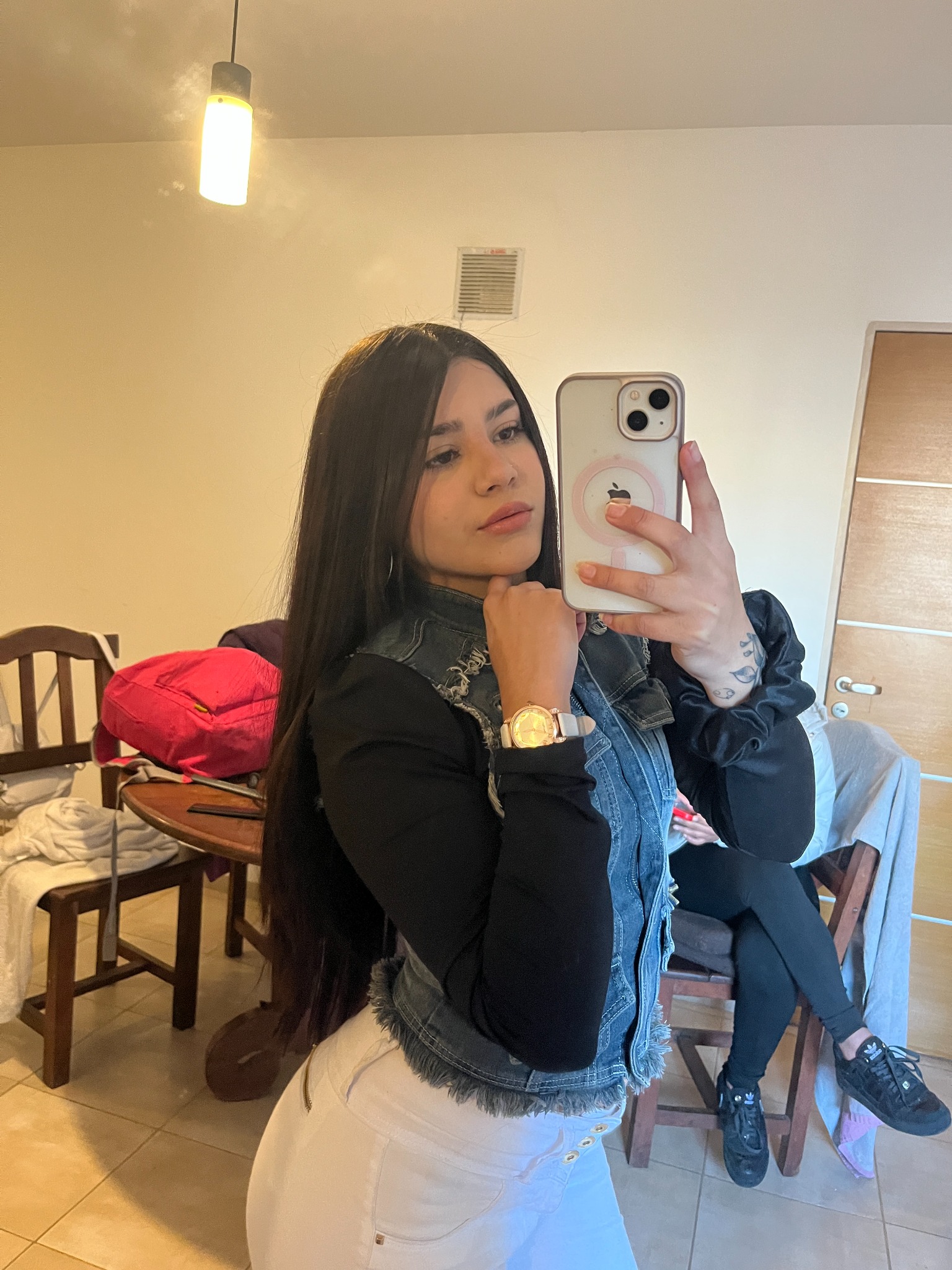 Amelia Reyes Facebook ad