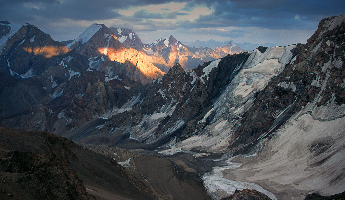 Arara - Tours to Caucasus Facebook ad