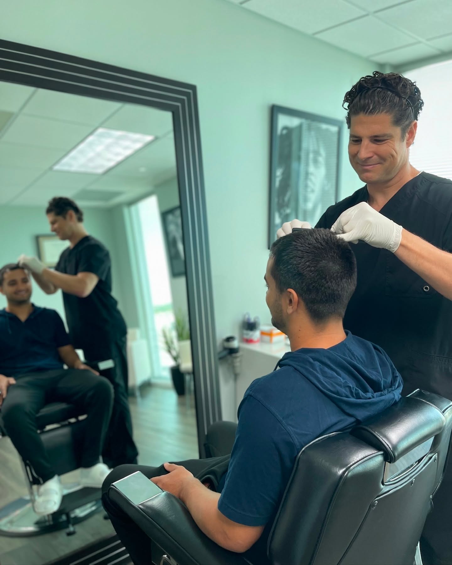 Natural Transplants, Hair Restoration Clinic Facebook ad: Men's Hair Experts - Natural Transplants