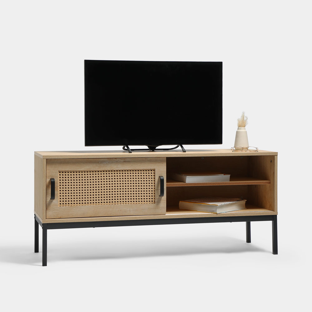 Vonhaus Facebook ad: Give your living room a stylish refresh.