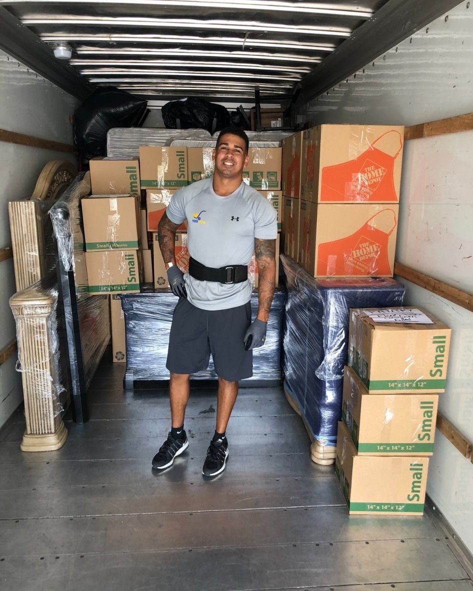 Sunshine Moving Company Facebook ad: Best Moving Prices!