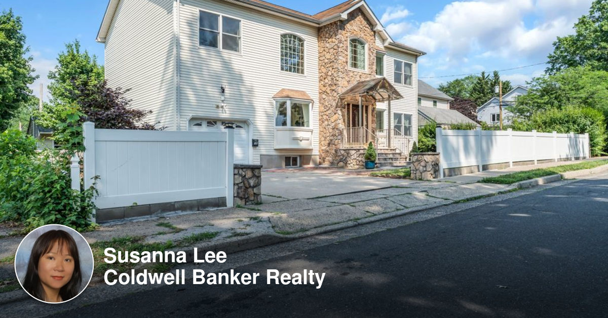 Coldwell Banker Realty - New Jersey, Westchester & Rockland County, NY Facebook ad: 5 bed, 4 bath in Highland Park.