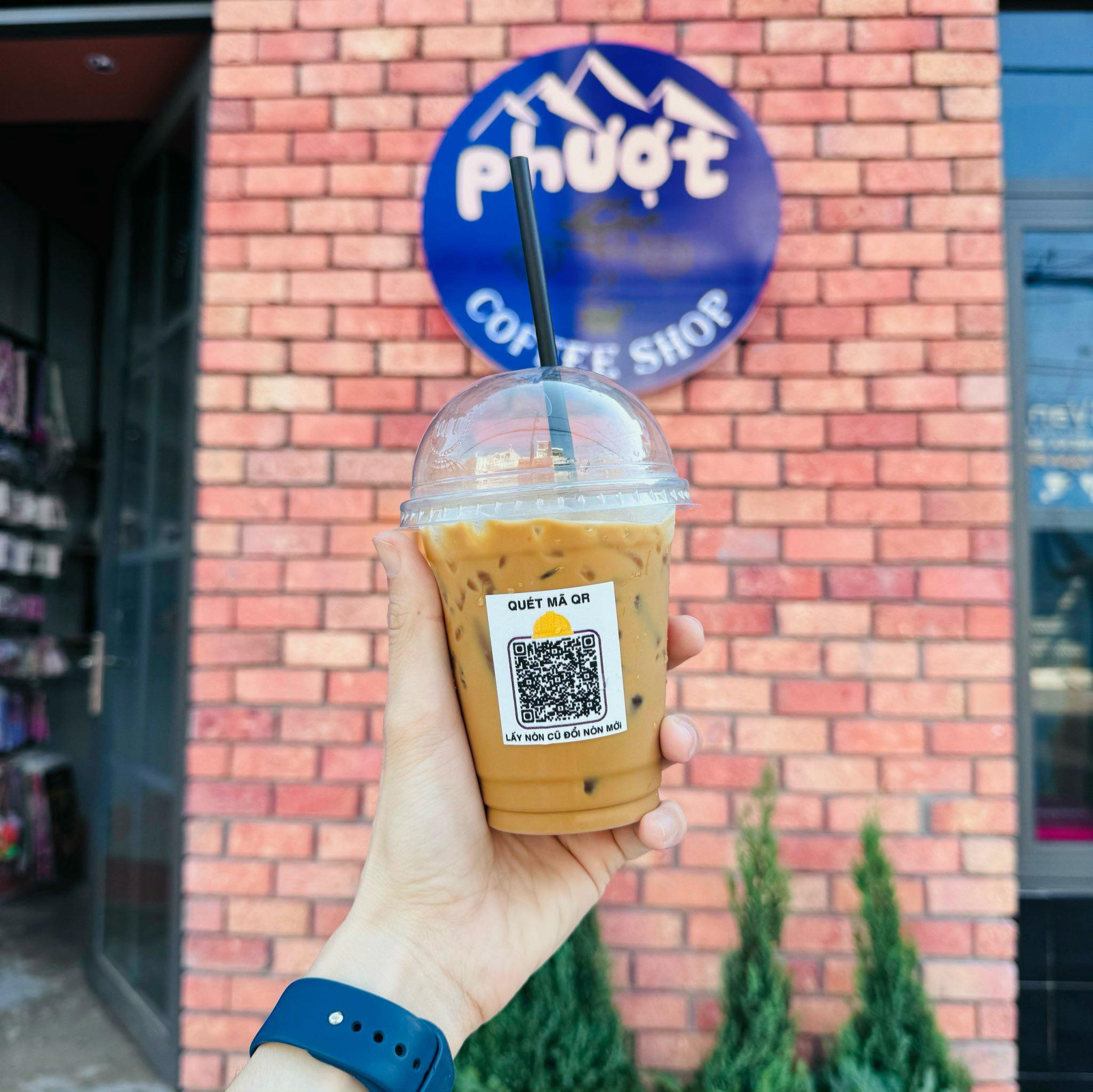 Phượt Coffee Facebook ad: Nước Ép - Sinh Tố - Detox …