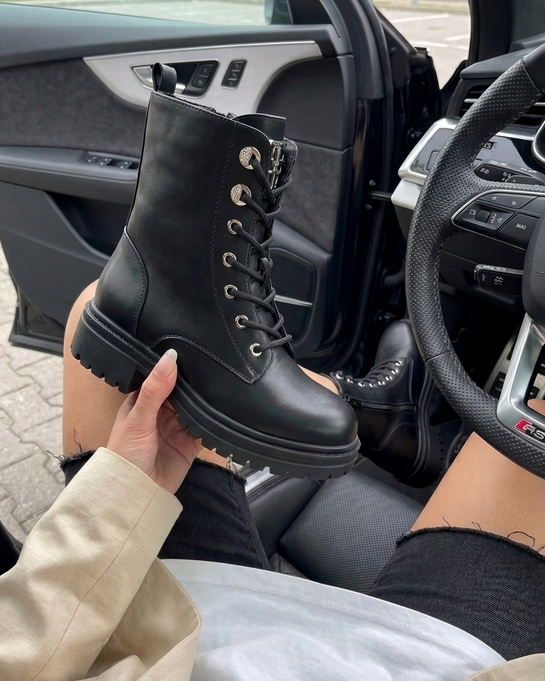Chery Style Facebook ad: Shop Nu