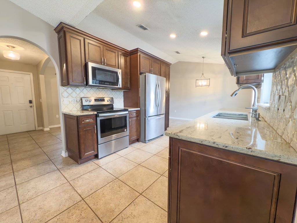 Chad Jarvis Facebook ad: 4 beds 2 baths House