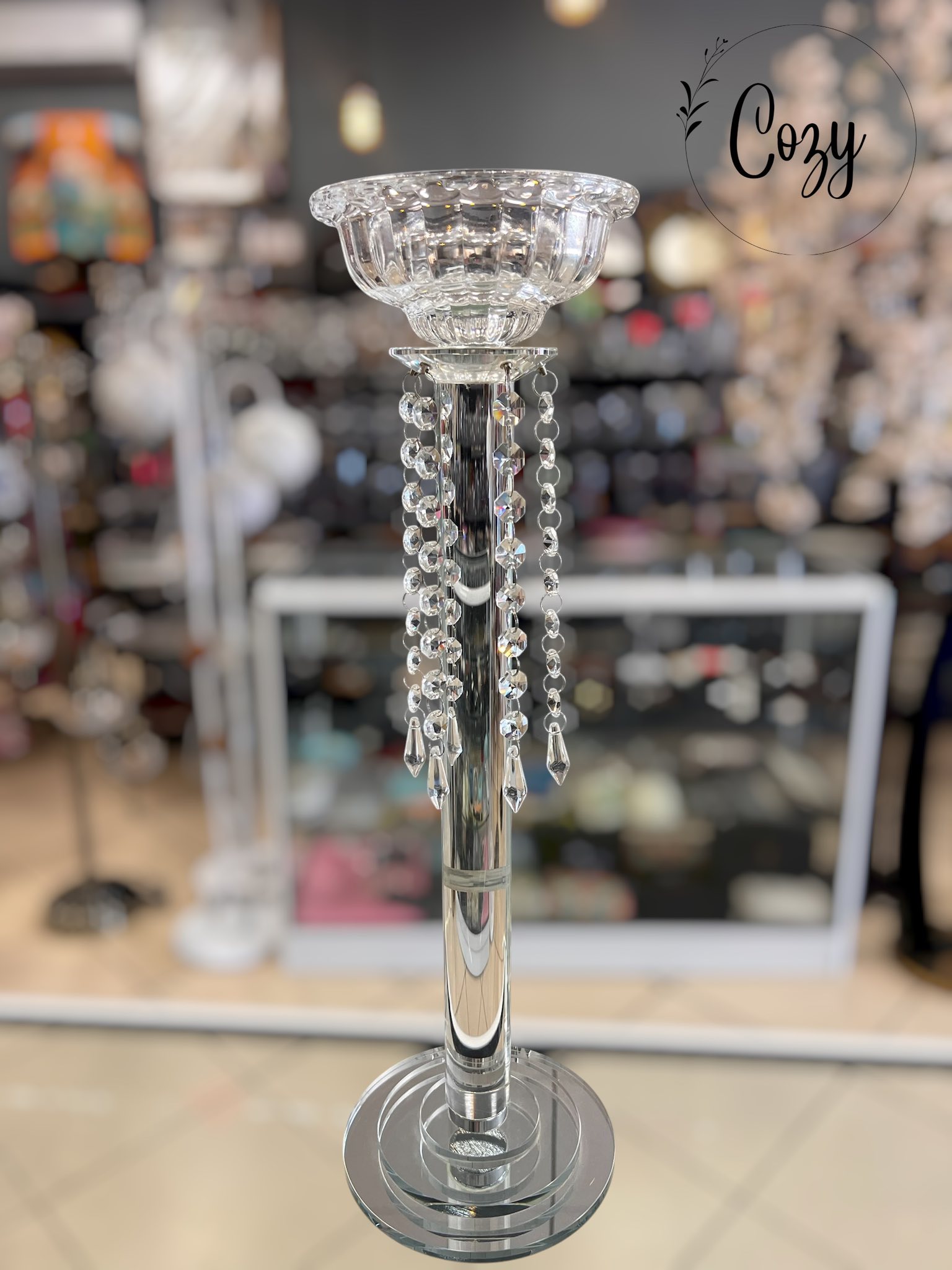 Cozy Tulear Facebook ad: Vases, bougeoirs, bibelots … pour la fête des…