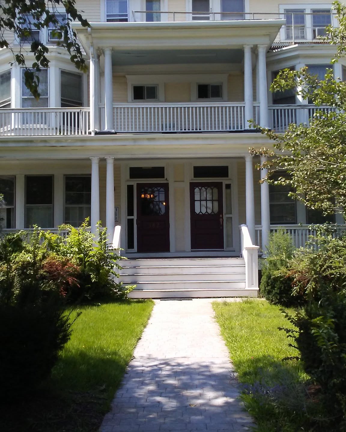 East Rock Rentals Facebook ad: Studio 1 Bath Apartment