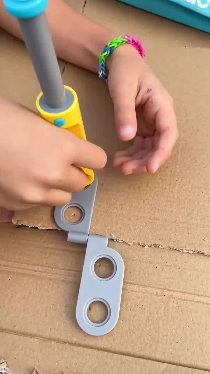 Makedo Facebook ad: Tools. For Kids. For Cardboard