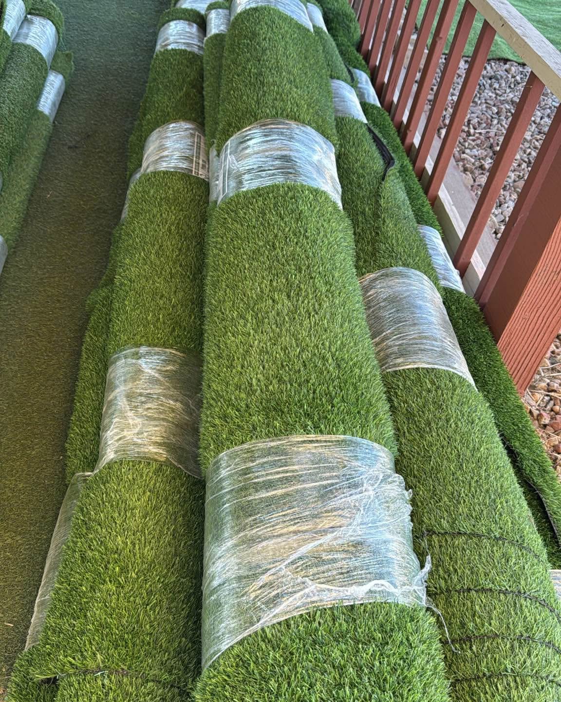 ForeverGreen Artificial Turf Facebook ad: Chat in Messenger