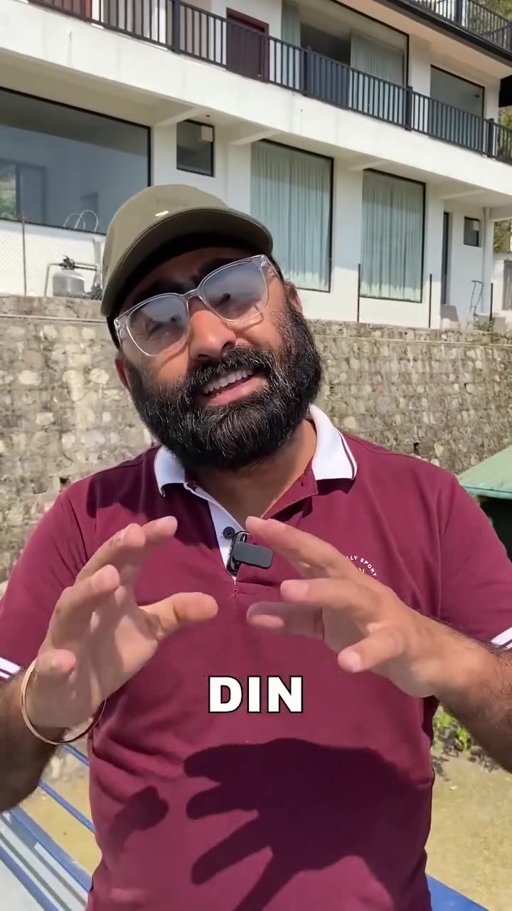The Homestay Academy Facebook ad: Airbnb Host ho? Apna stress humpe chhod do!