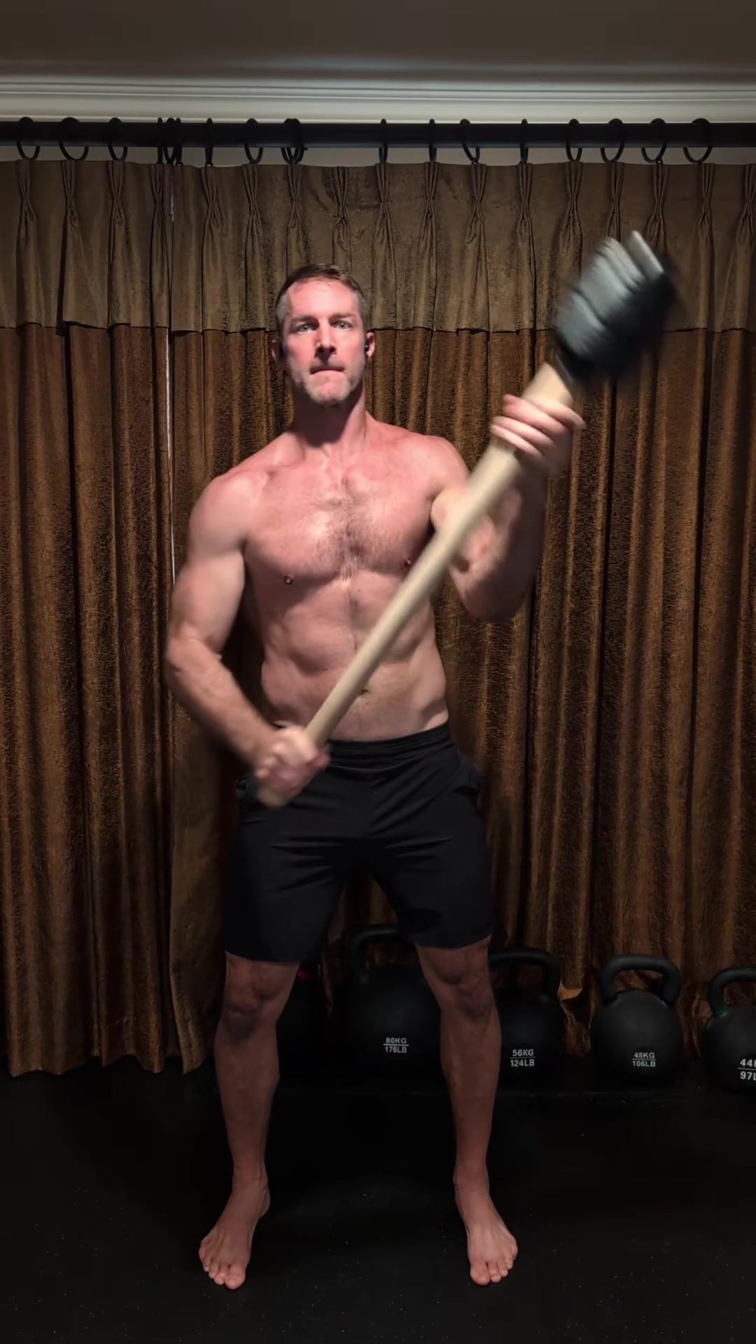 Kensui Facebook ad: Adjustable Mace, Stronger Every Swing