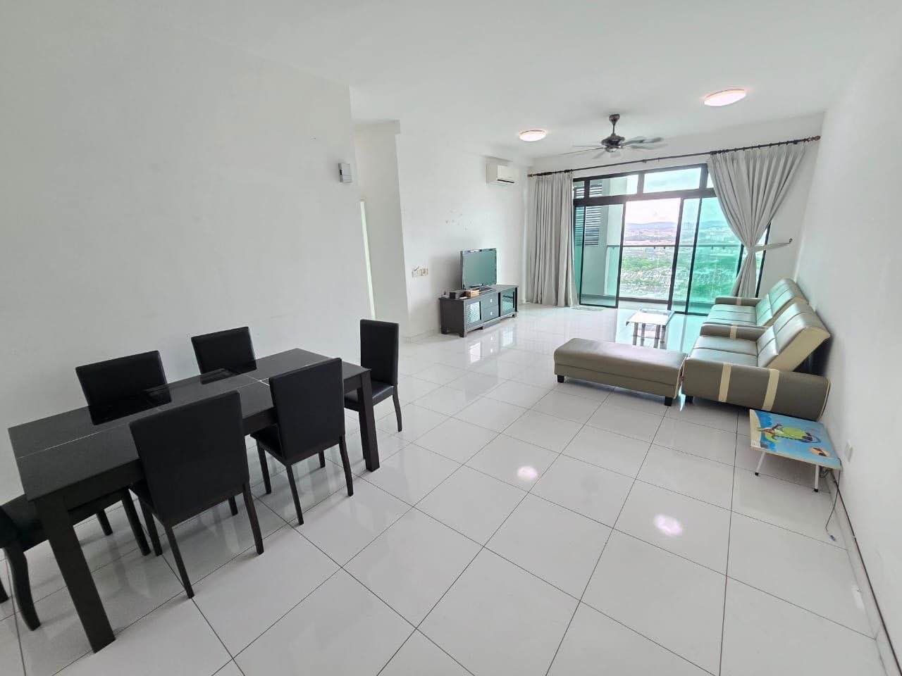 Janet Loh Facebook ad: For Rent Sky Loft Premium Suites@Bukit Indah