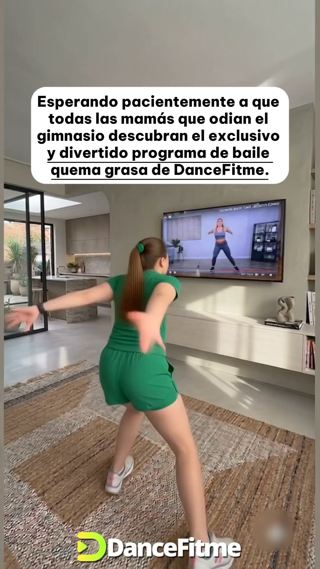 28 day weight loss dance workout Facebook ad: Baila para ponerte en forma