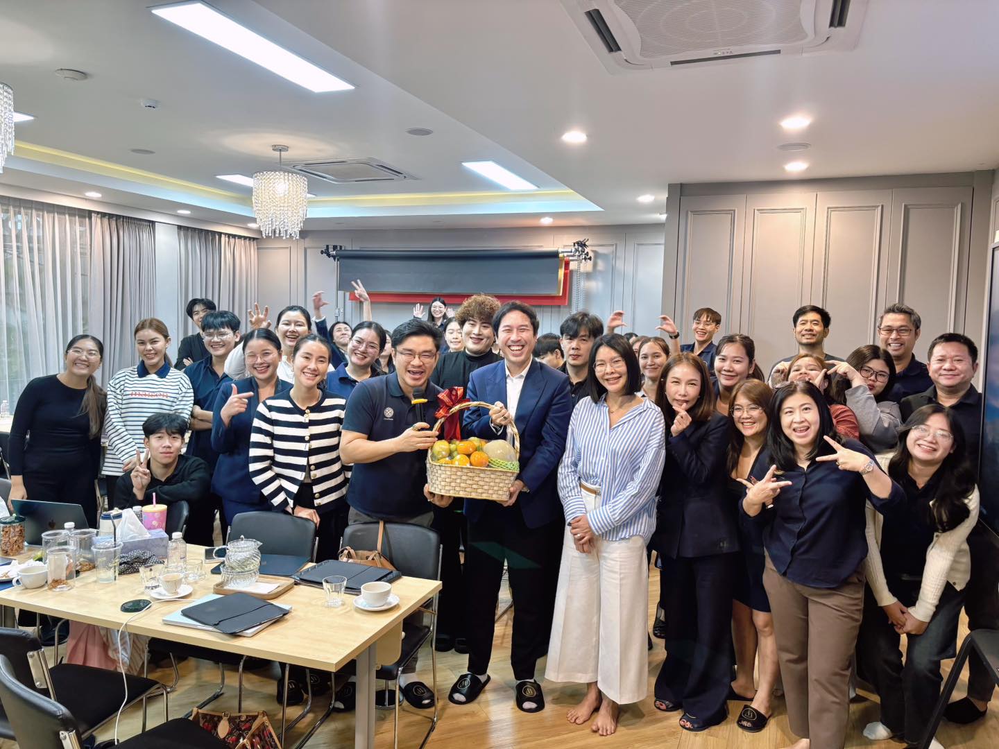 พี่ง้วง - สถาบันติดกระดุมเม็ดแรก Facebook ad