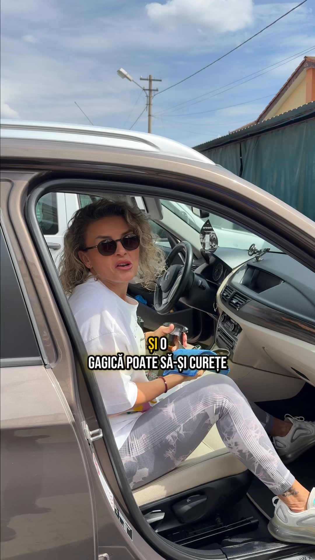 LaCanistra.ro Facebook ad: Mașină curată, simplu și rapid