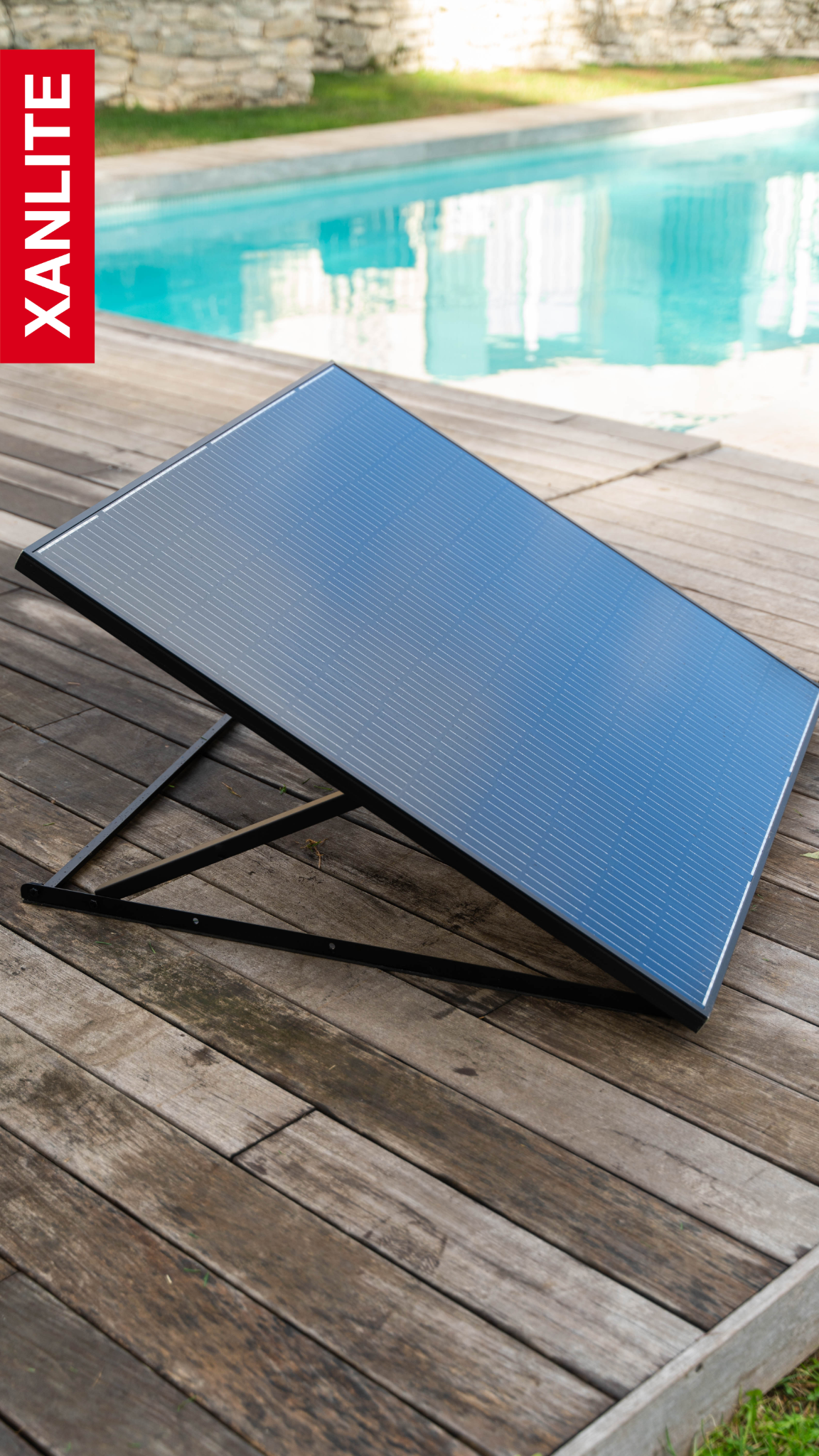 Xanlite Facebook ad: Panneaux solaires plug and play