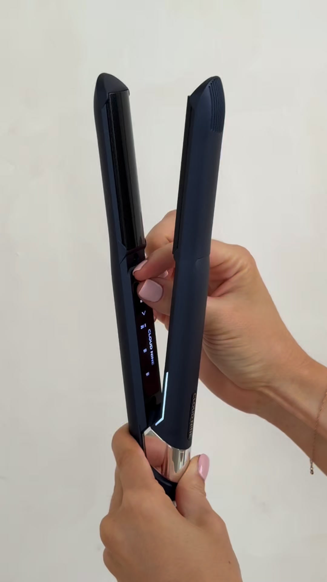 CLOUD NINE Facebook ad: Award-winning hair styling tools