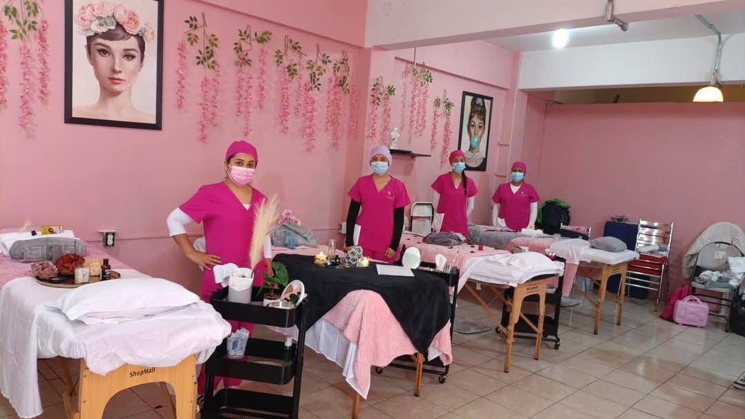 Instituto de Cosmetología México - Aragon-Oceania Facebook ad: INSCRIPCIÓN GRATIS Y NUEVAS TECNICAS.