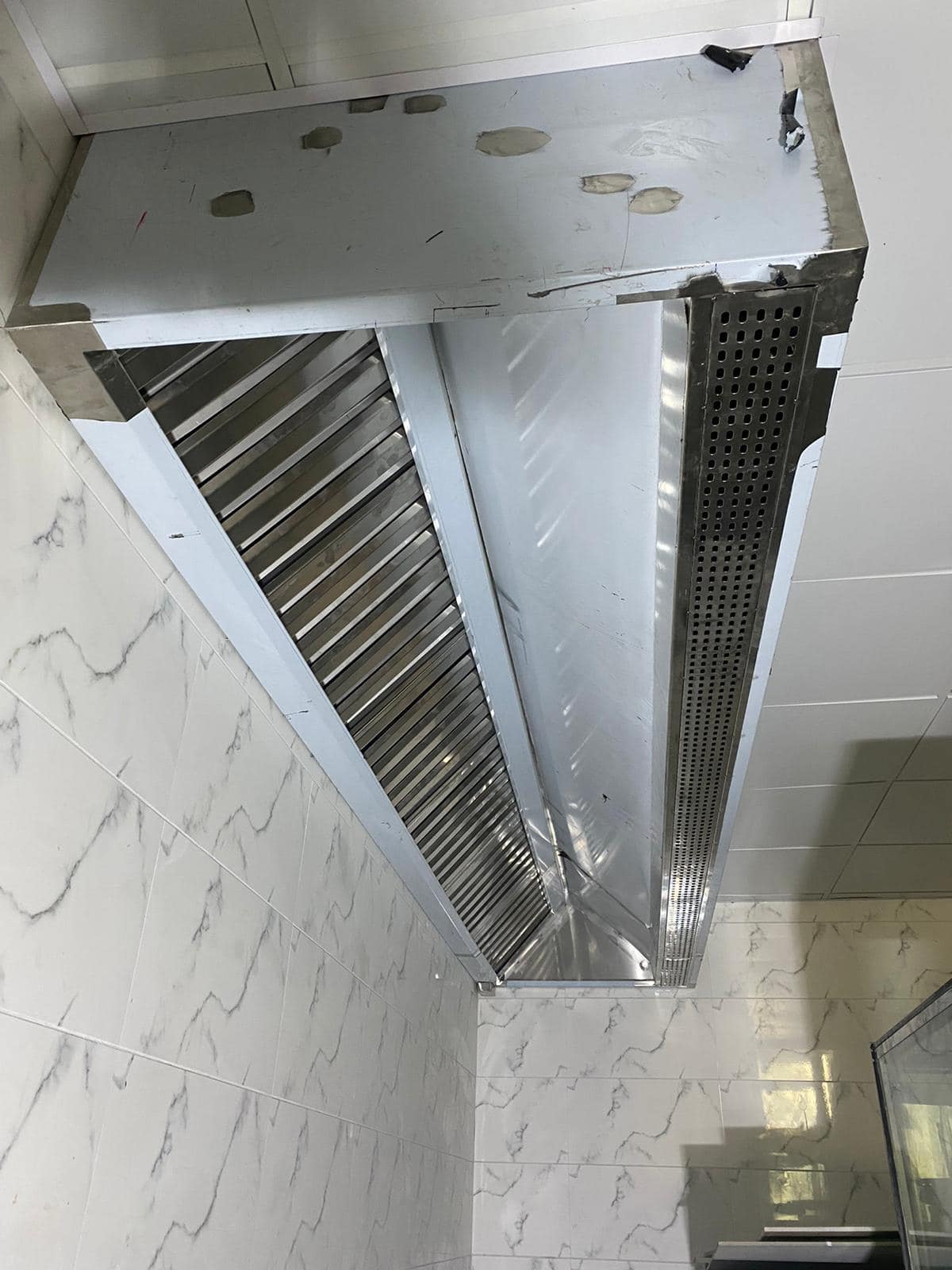 Hazi trading Maintenance work Facebook ad: Looking for reliable ductwork solutions?