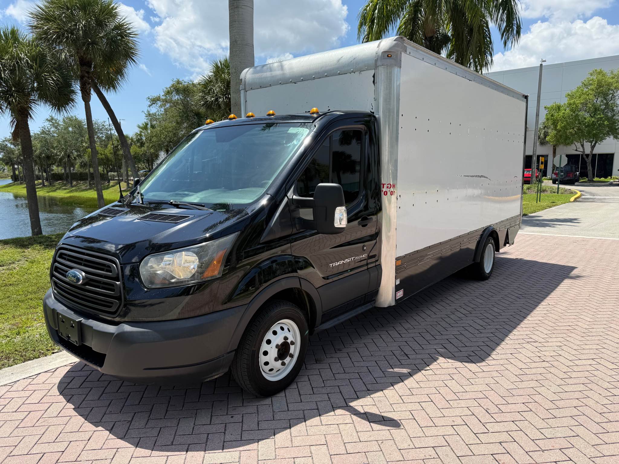 Roberto Bontempi Junior Facebook ad: 2017 Ford Transit Cab & Chassis · 350 HD XL Cab & Chassis 2D