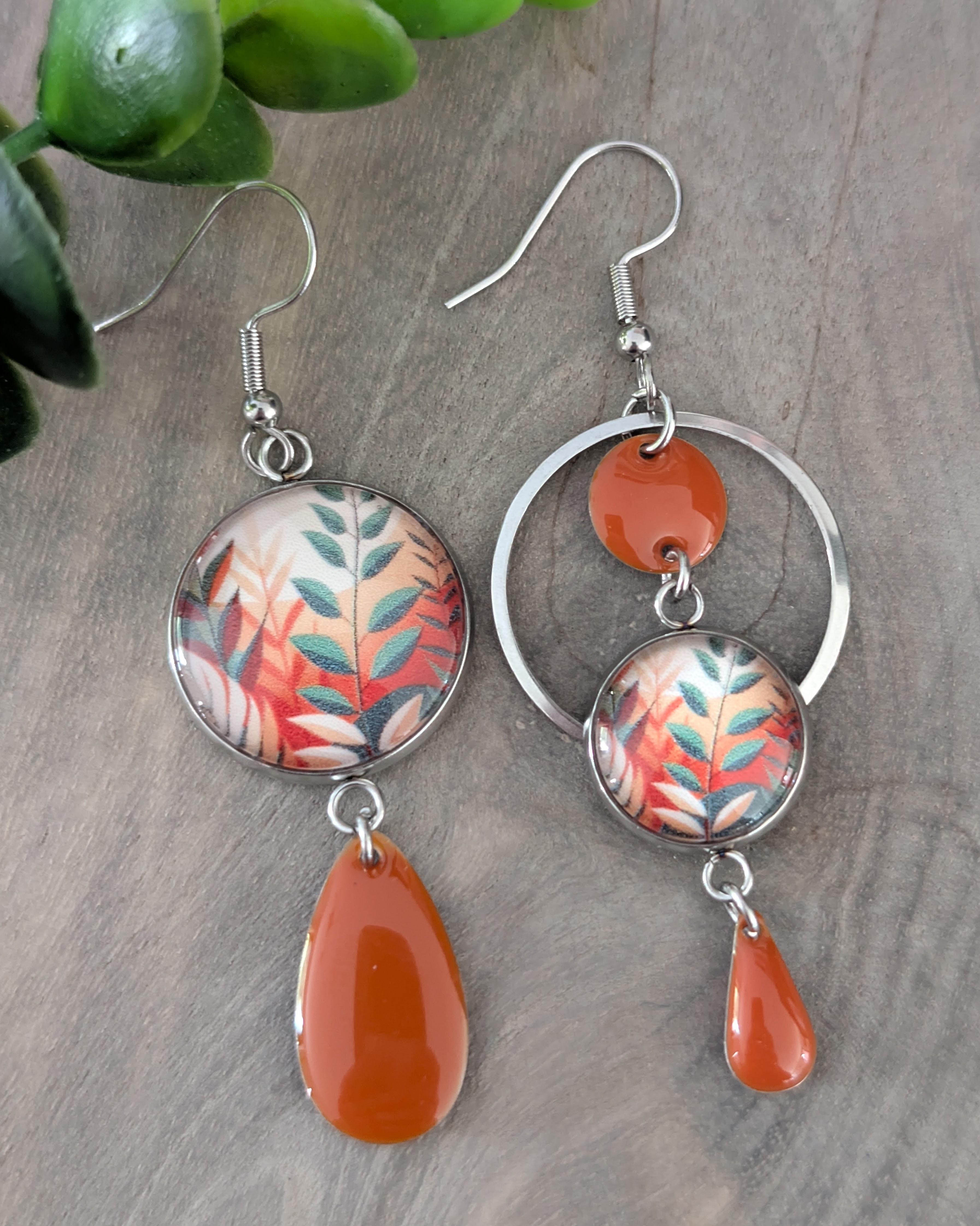 Manaolys Facebook ad: Des bijoux artisanaux uniques pour révéler votre…