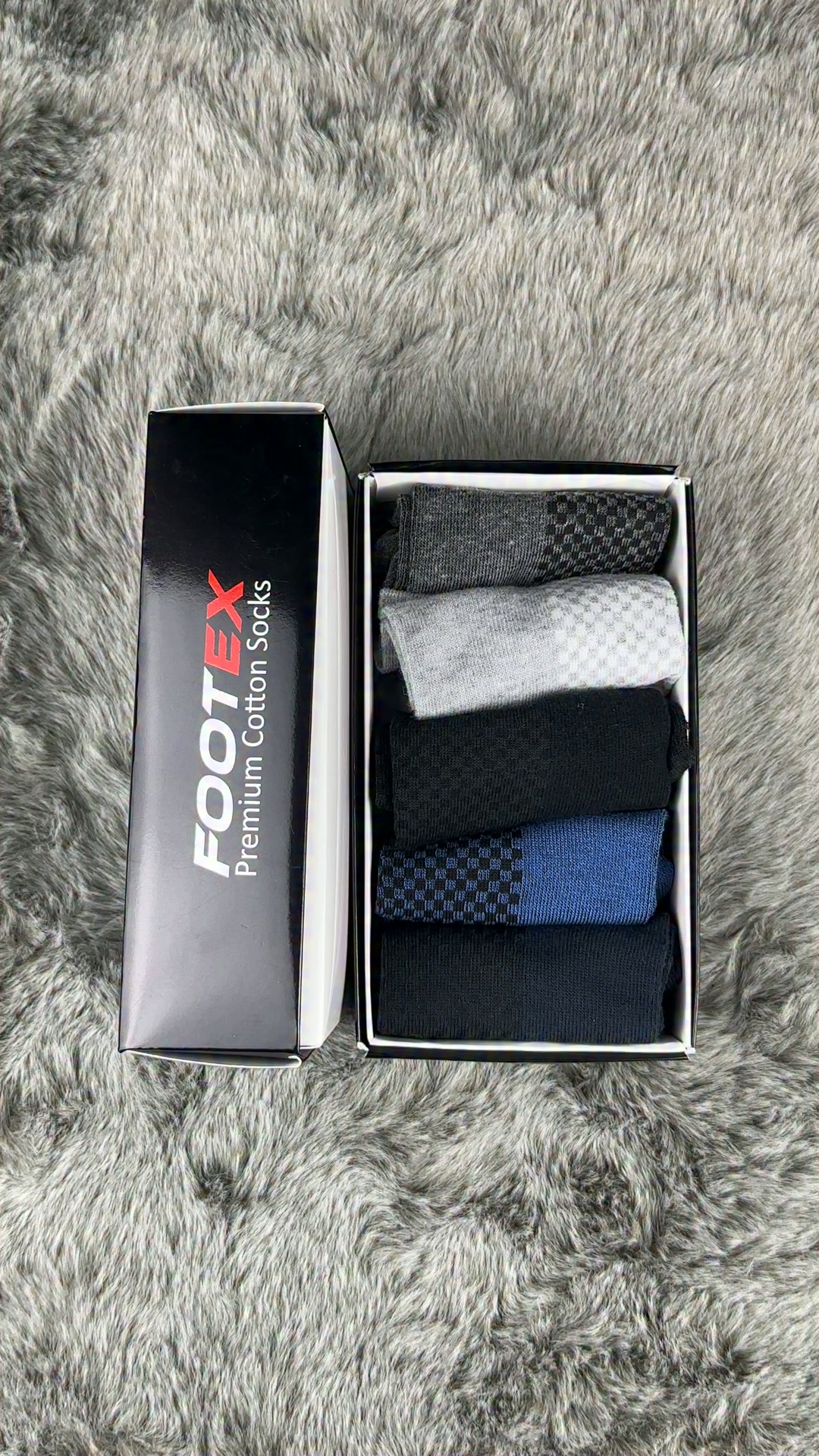 Menz Look Facebook ad: Premium Anti-Bacterial Socks