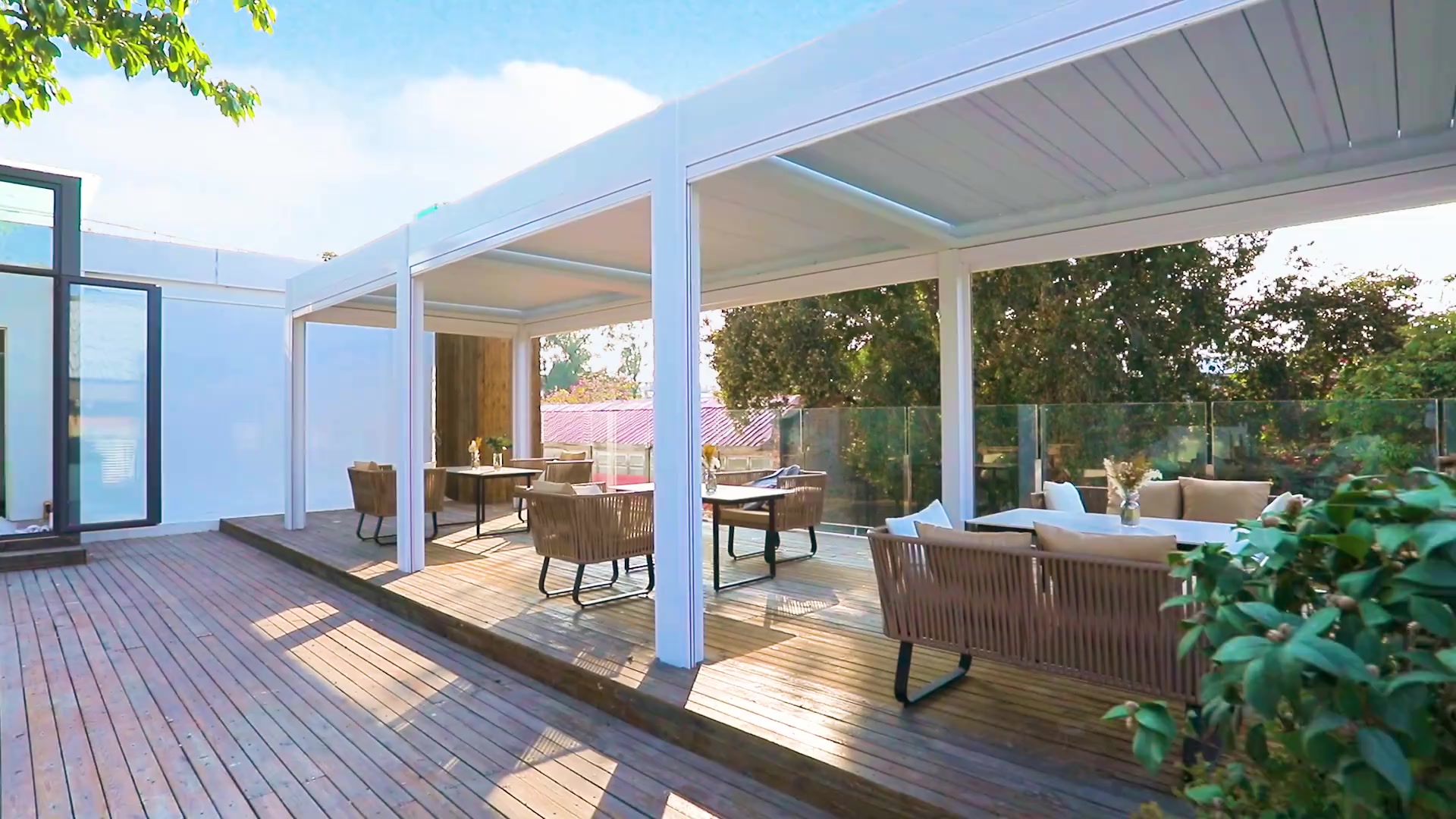 China BREALU Outdoor Living Facebook ad: Brealu, professional aluminum pergolas manufacturer &…