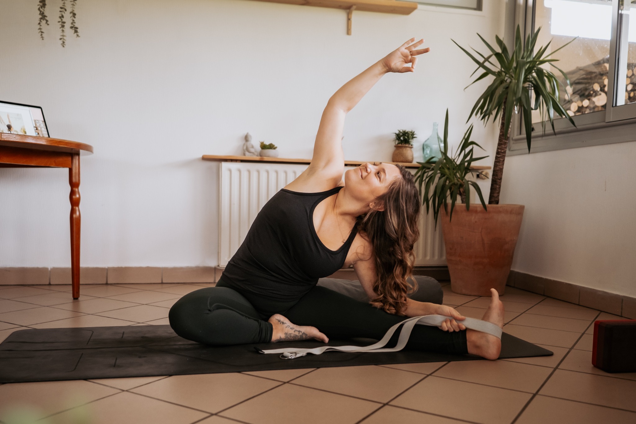 Marie Anne Yoga Teacher Facebook ad: Imagine si tu suis ton coeur et que tu plonges dans une…