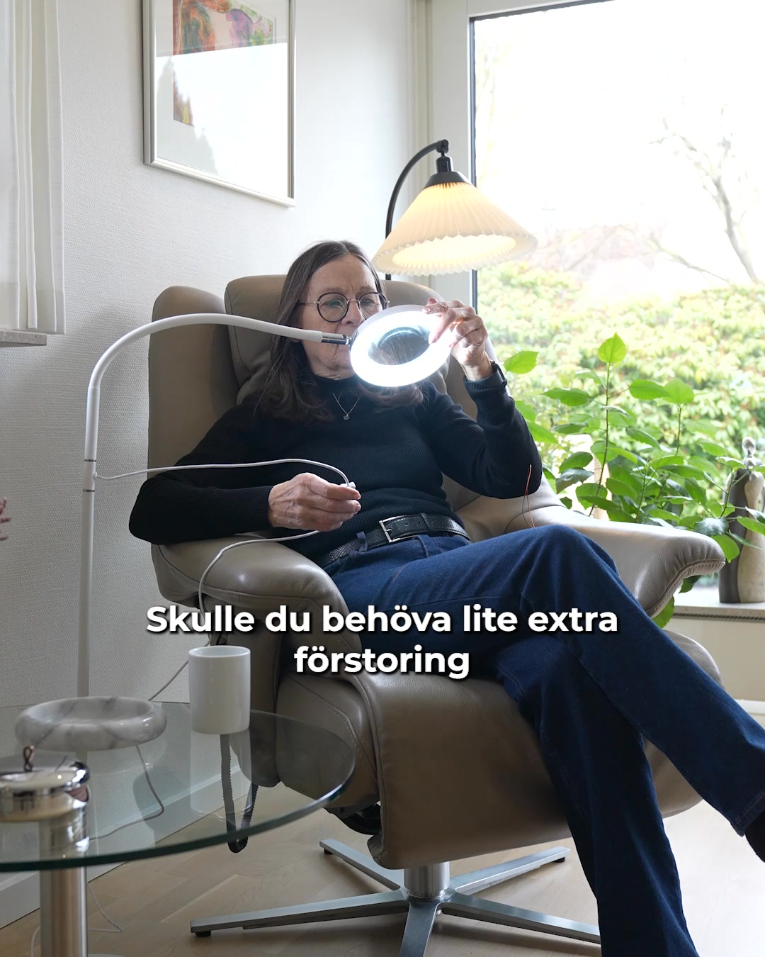 Seniorlife.se Facebook ad: 2-i-1 lupelampe for de små detaljene