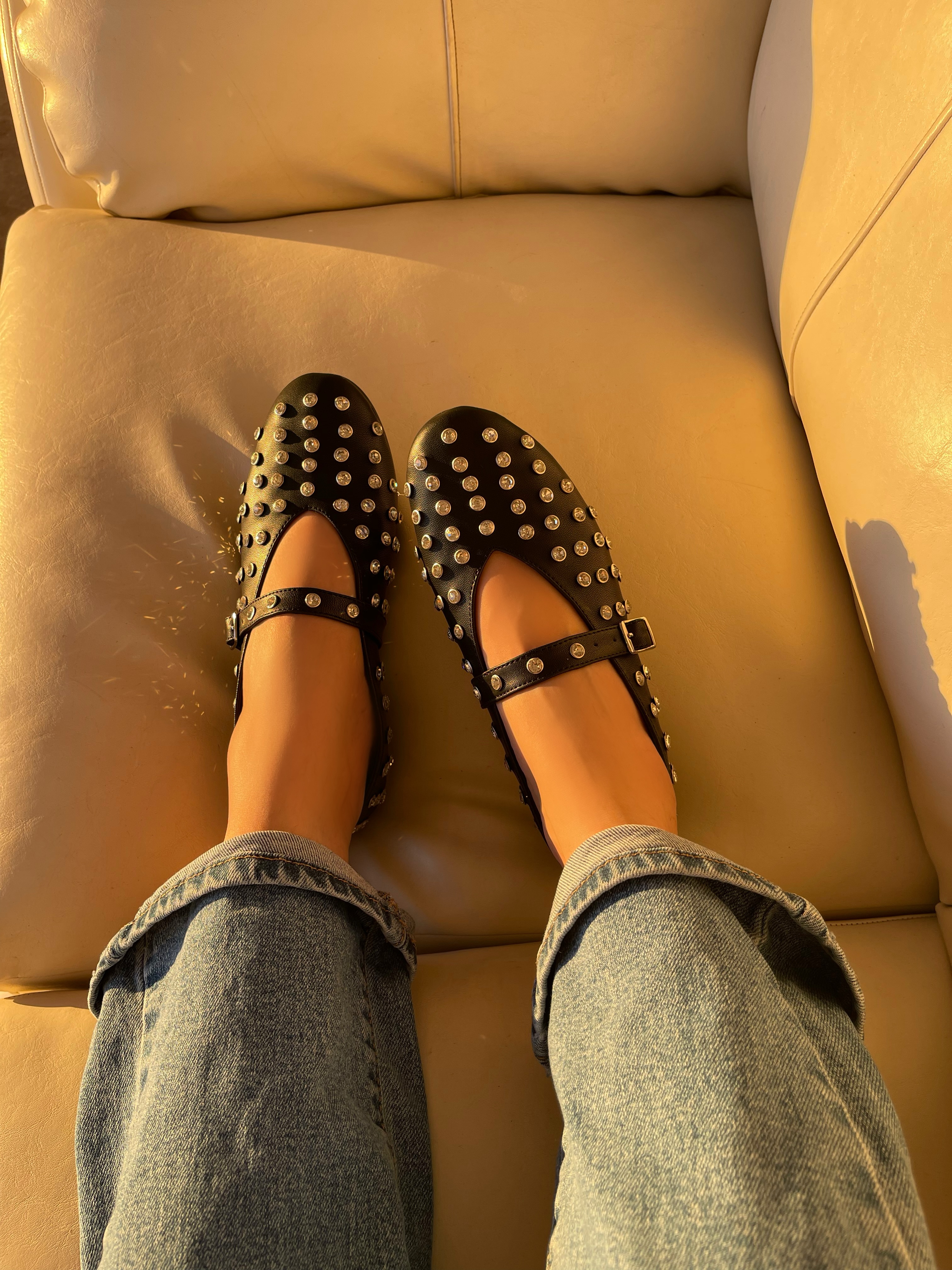 Geka Shoes / Zapatería Zapatos de Mujer Botas Alpargatas Flats Facebook ad: La actitud también se lleva en los pies…