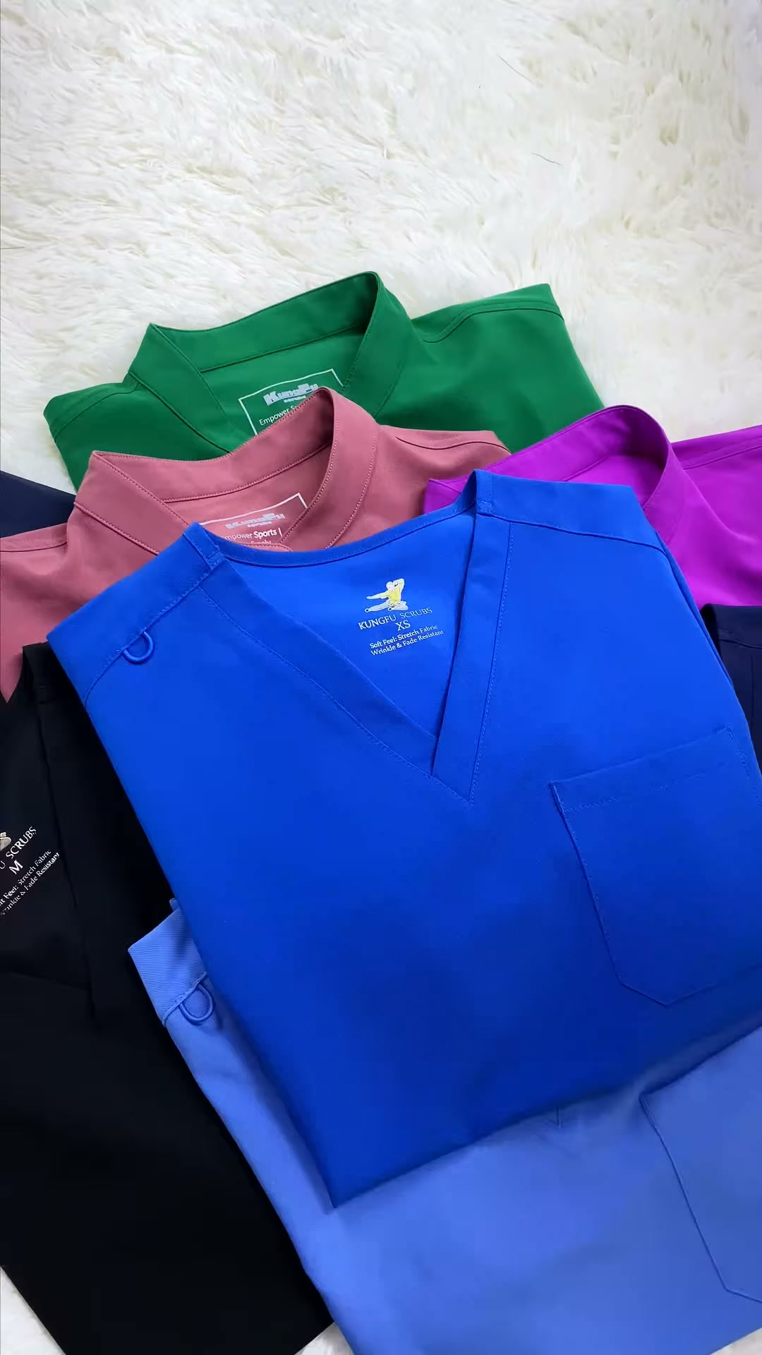 Kungfu-Scrubs Facebook ad: Scrubs premium para profesionales de salud