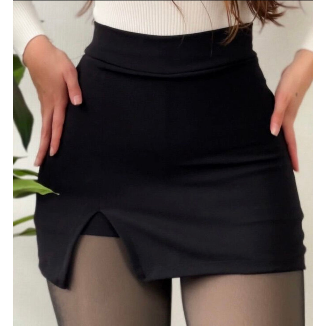 Clothes lovely Facebook ad: Estilo que inspira, elegancia que destaca