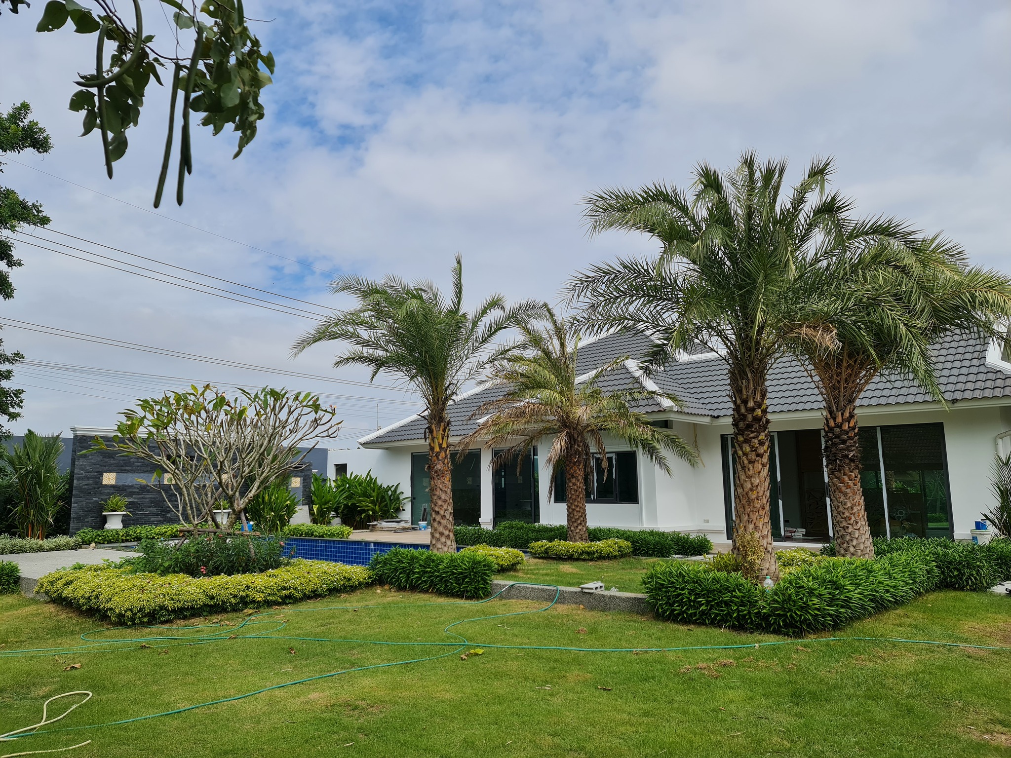 ขายที่ดิน บ้านพัทยา อาคารพาณิชย์ SP Quality Facebook ad: Live in Luxury Own your own private paradise…