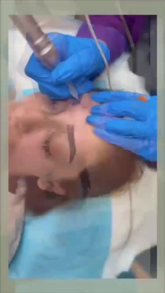 Expression Aesthetics Facebook ad: Transform Your Brows!