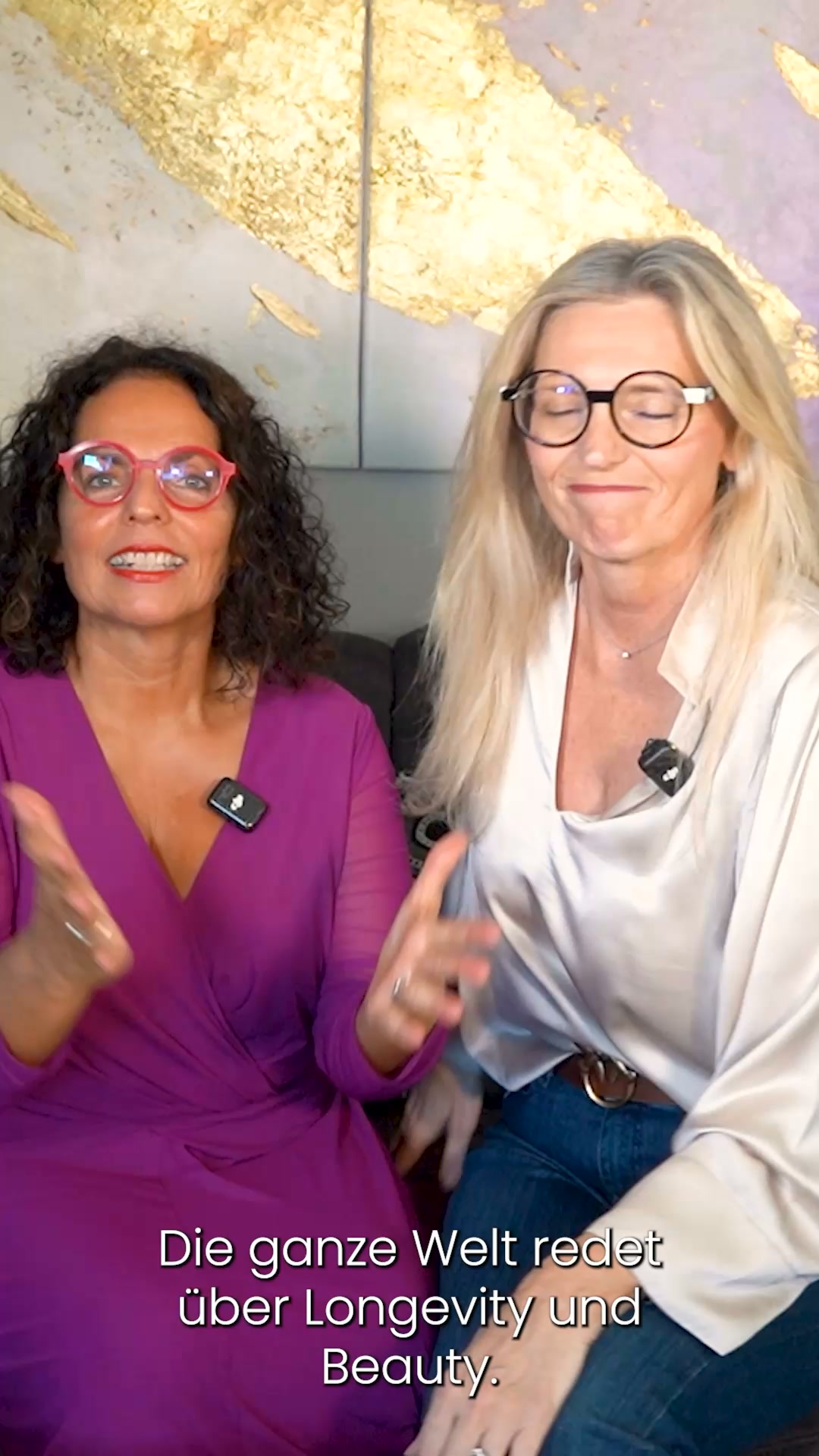 Susanne & Nicole Facebook ad: Die ganze Welt redet über Anti-Aging und Beauty.