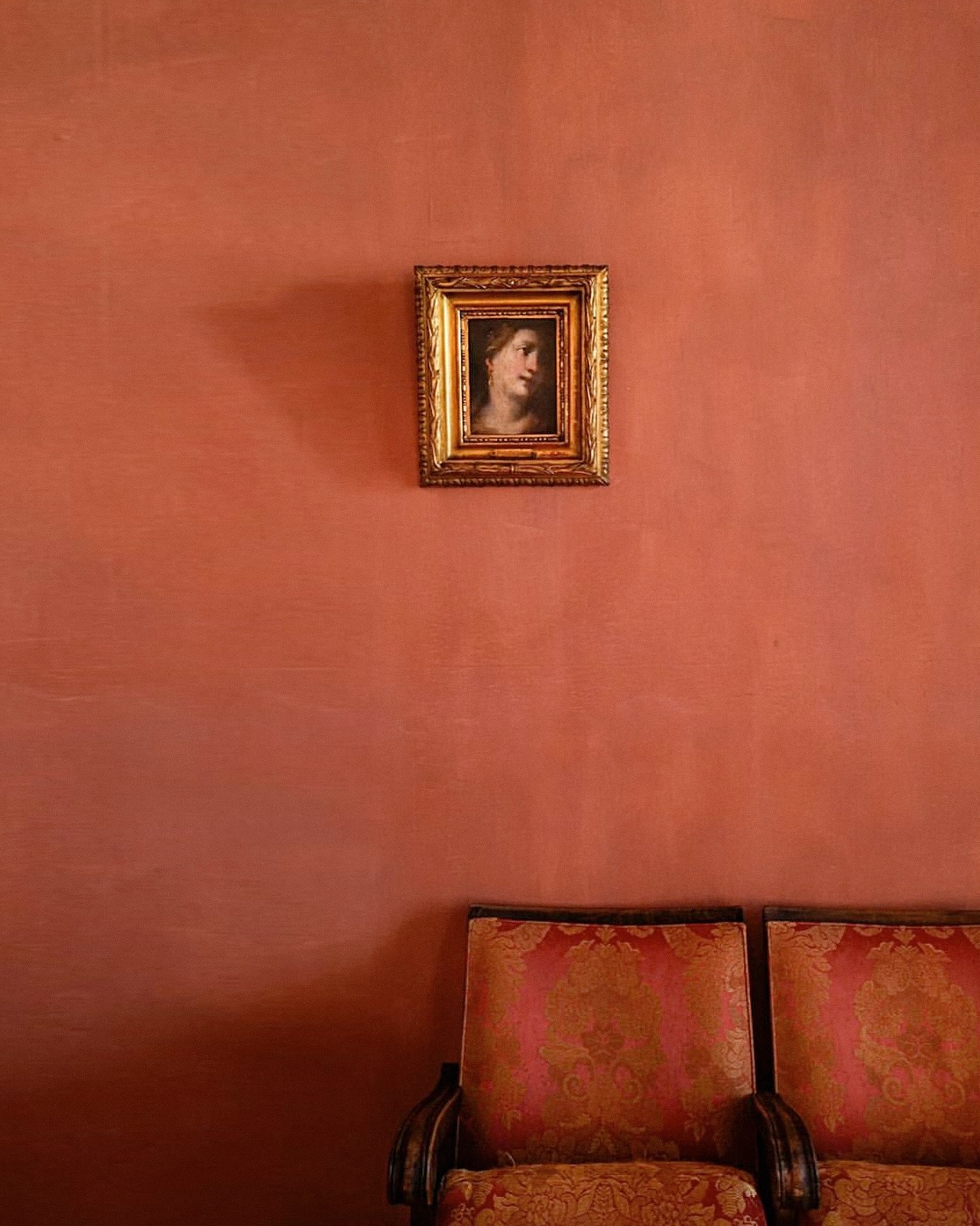 Croma Natural Paint Facebook ad: Un color vibrante para una casa con personalidad…