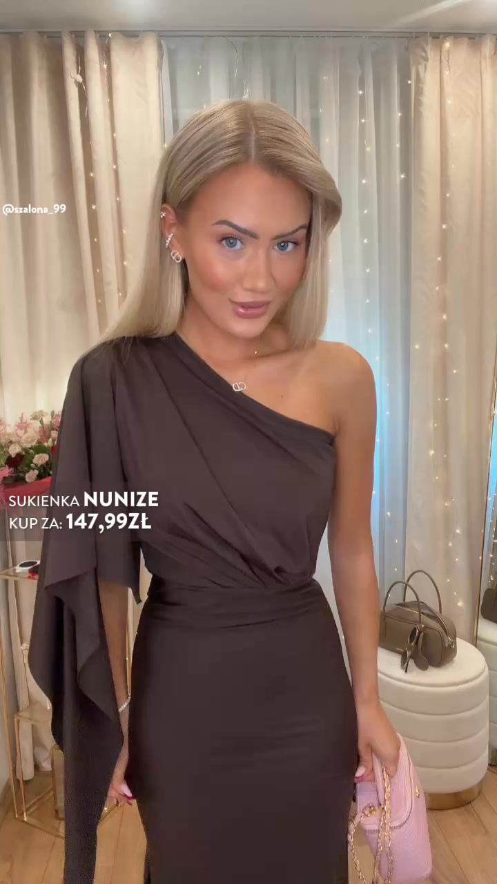 Pakuten Facebook ad: Sukienka za 147,99 zł