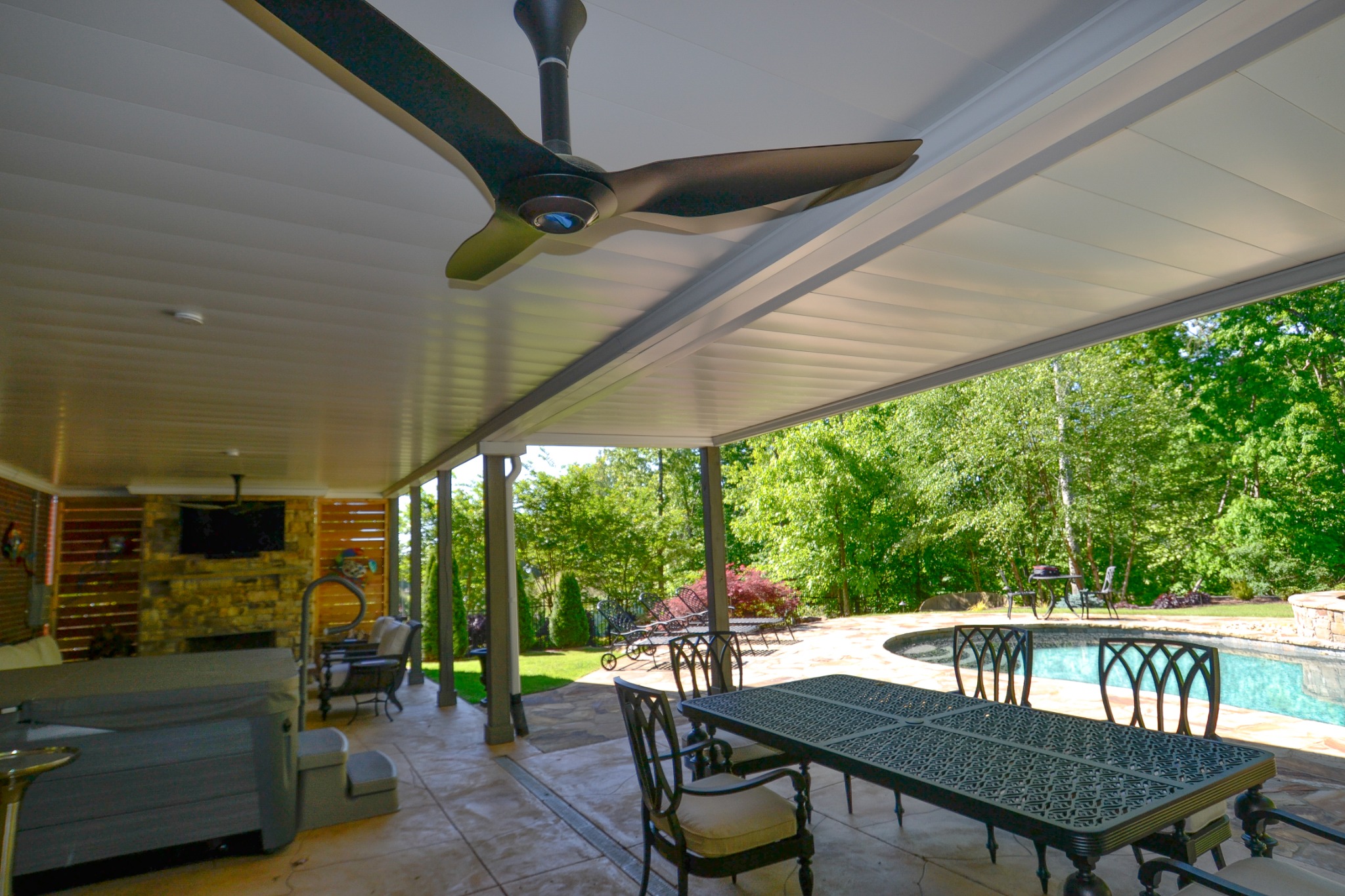 Southeastern Underdeck Systems, LLC Facebook ad from Mar 28, 2025