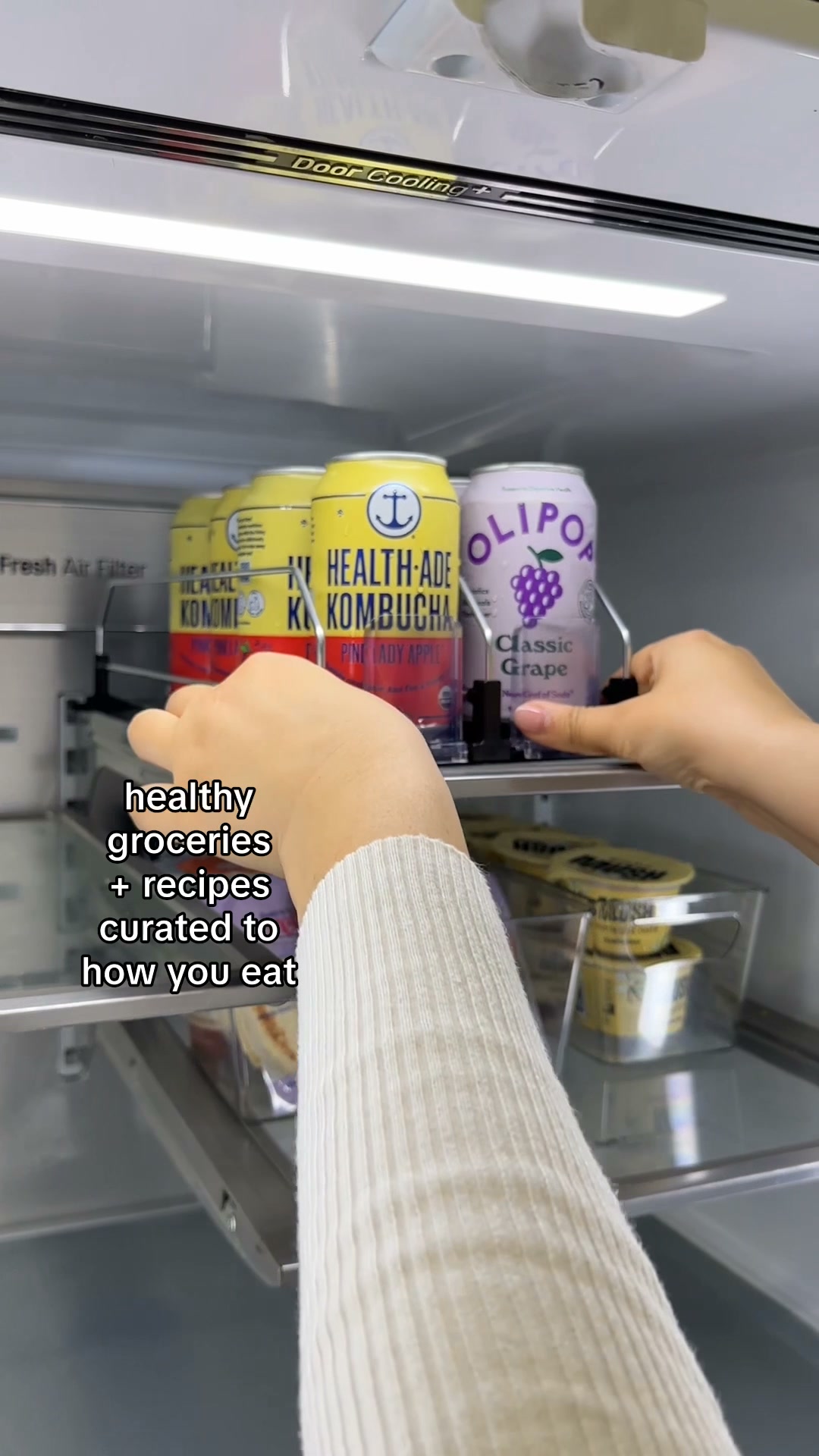 Hungryroot Facebook ad: Curated Recipes + Healthy Groceries