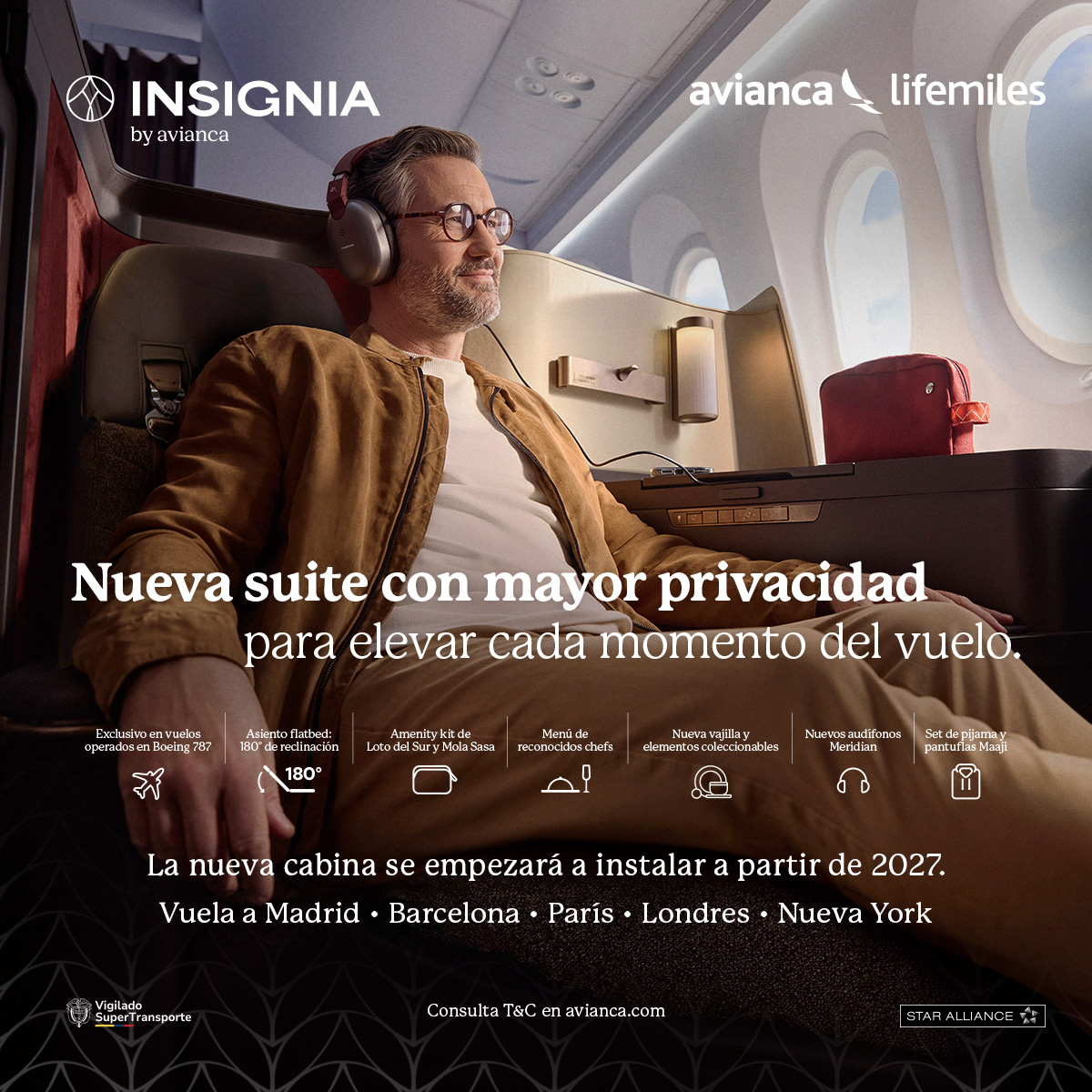 Avianca Facebook ad: INSIGNIA by Avianca sigue evolucionando para ti.