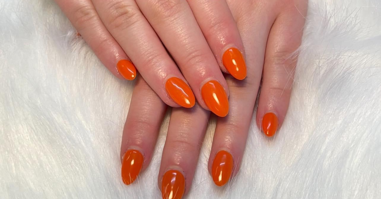 Luxury Nails & Spa - New Brighton Facebook ad: Acrylic Nails,Manicure, Pedicure Spa.