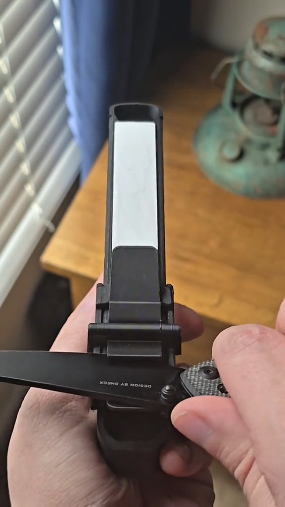 Peshoriadm.PE01 Facebook ad: Precision Knife Sharpener