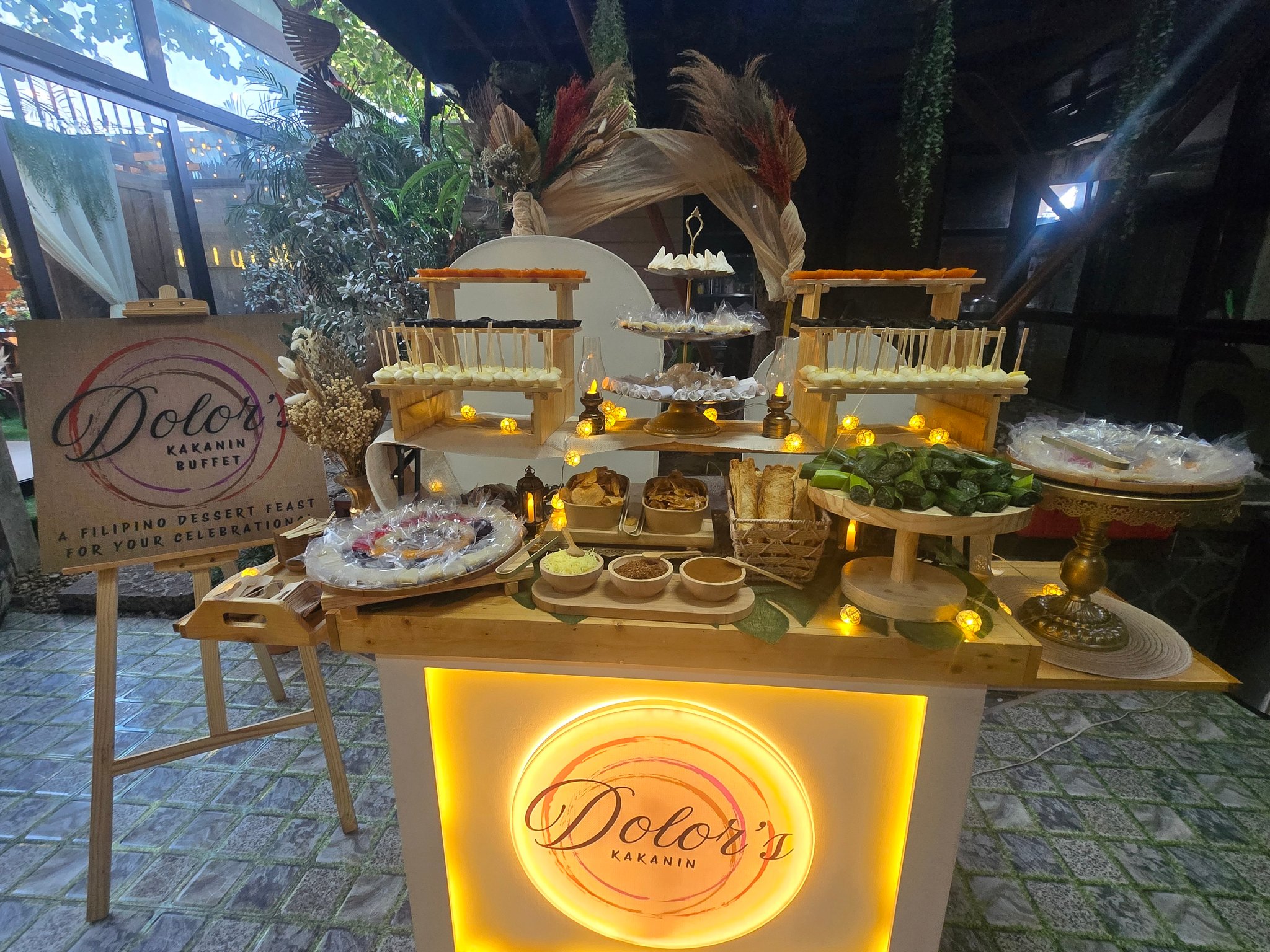 Dolor's Kakanin Buffet Facebook ad: From the makers of Malabon's famous sapin-sapin, Dolor's…