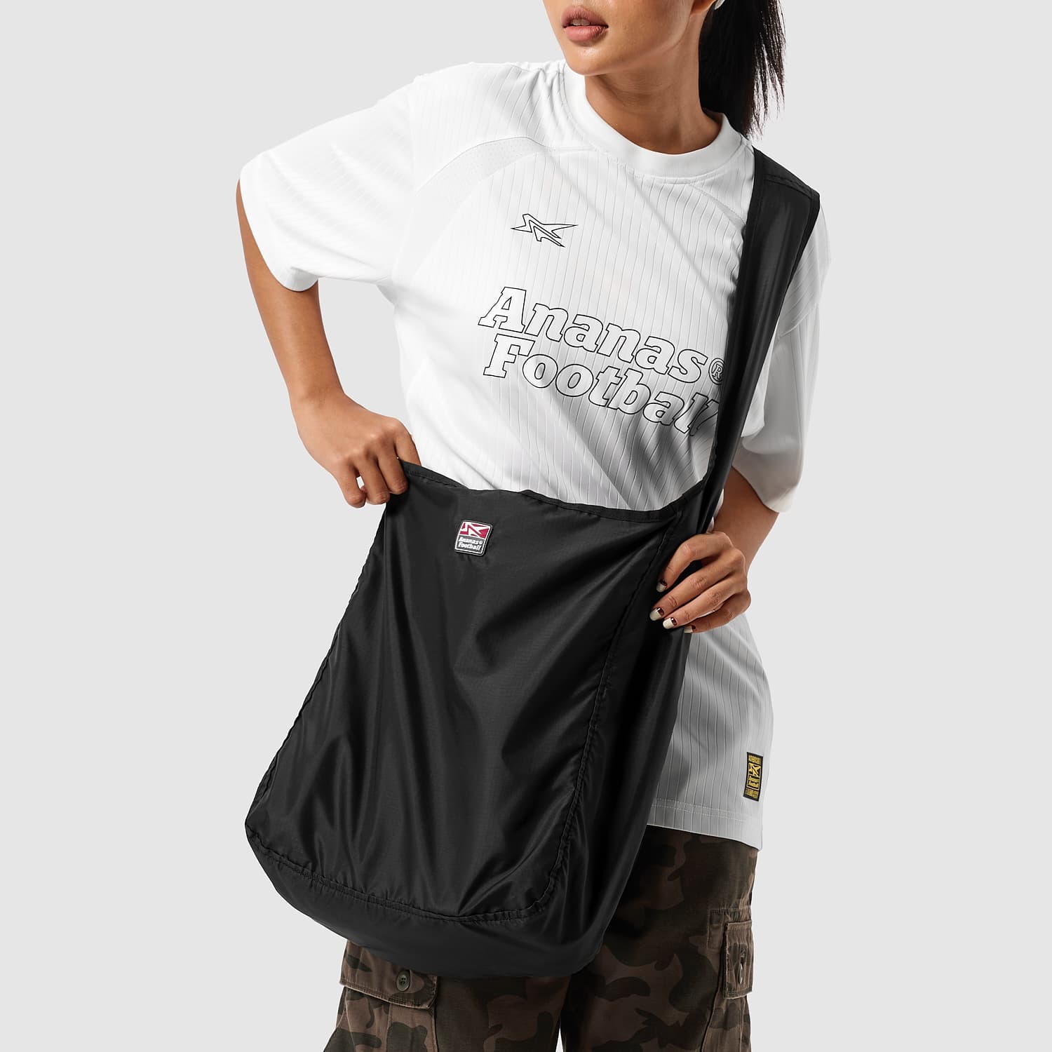 Ananas Football Facebook ad: Ananas Football đã chính thức lên kệ những…
