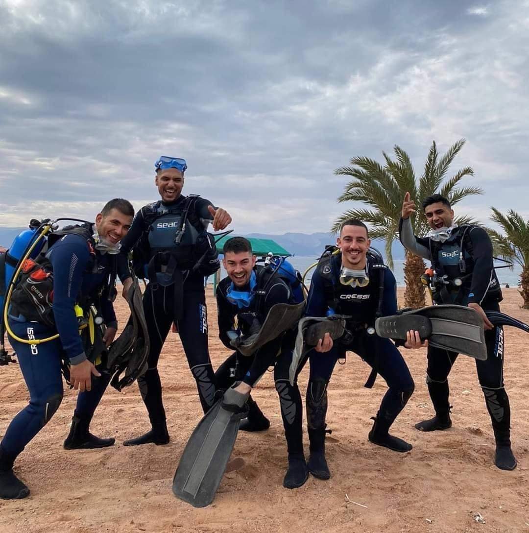 Aqaba Pro Divers Facebook ad: بكل إصرار وأمال جاؤا للقيام بتجربة غوص في…