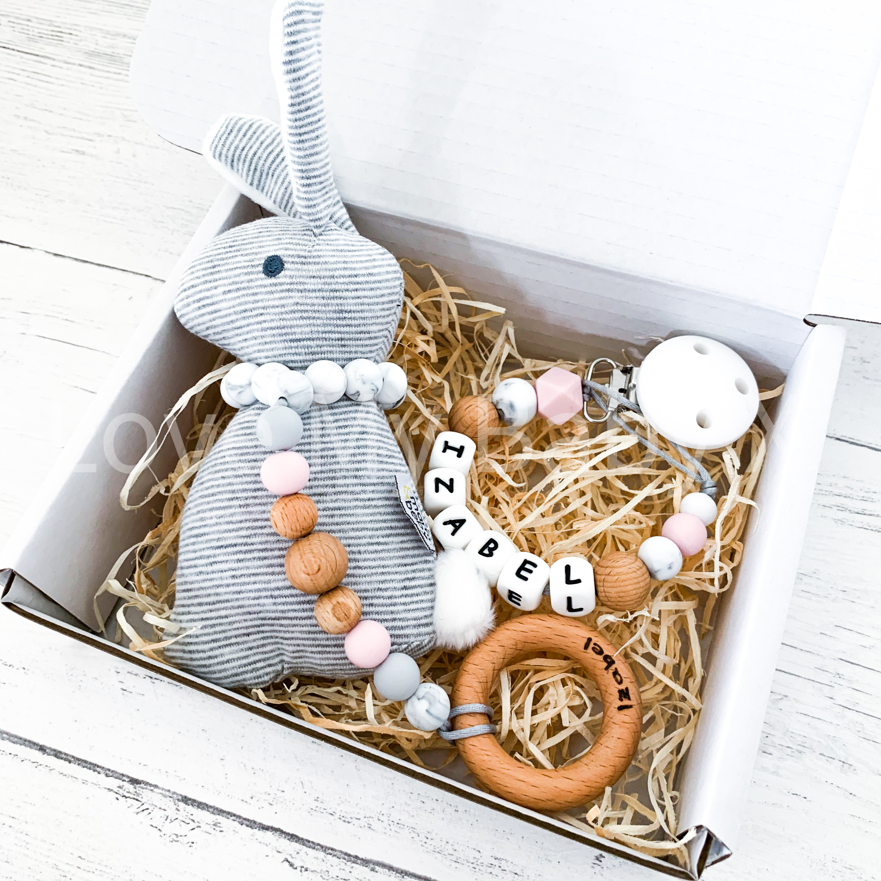 Love My Baby X - Personalised Dummy clips, Teethers, Teething Necklaces Facebook ad: Personalised Baby Gifts