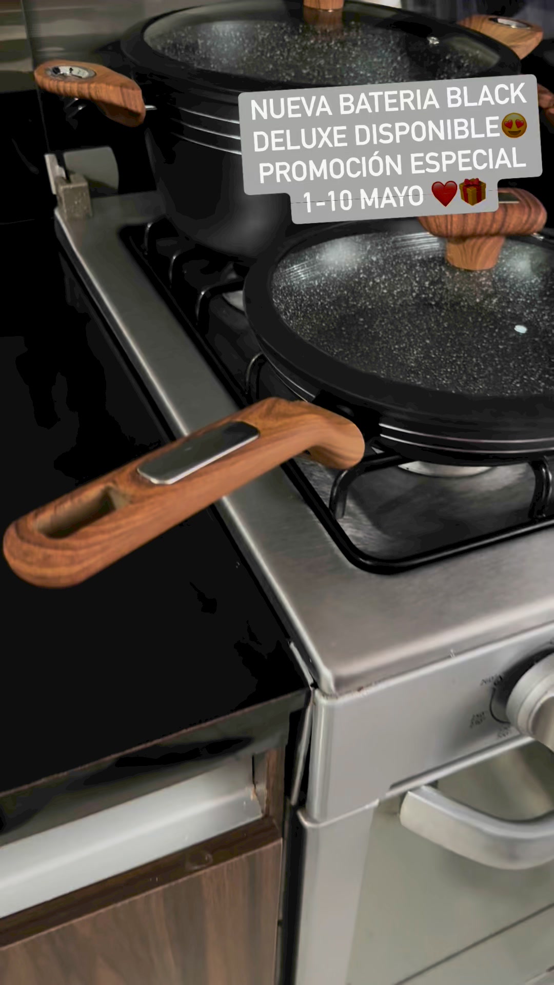 Batería de cocina y más Facebook ad: Chatea con nosotros