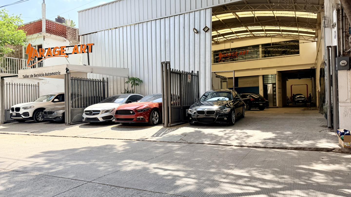 Garage Art Motorsport Facebook ad